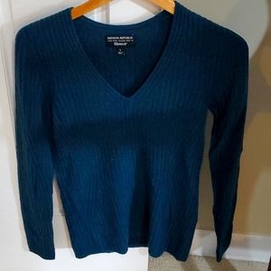Womens vneck sweater